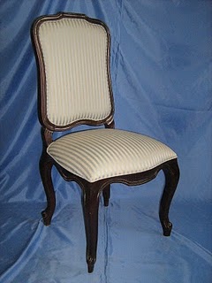 cadeira-estofada-classica.JPG