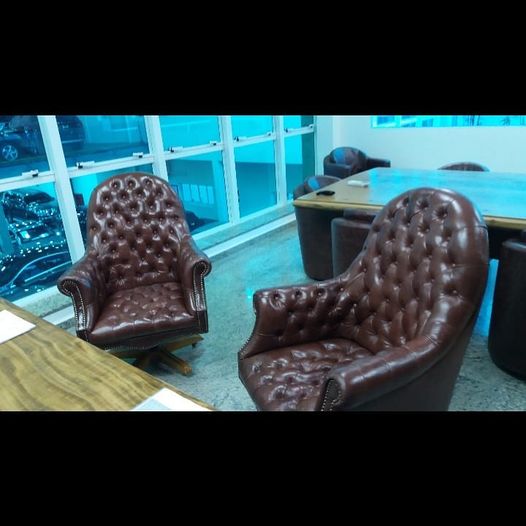 poltrona-classica-giratoria.jpg