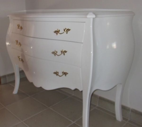 comoda-bombe.jpg